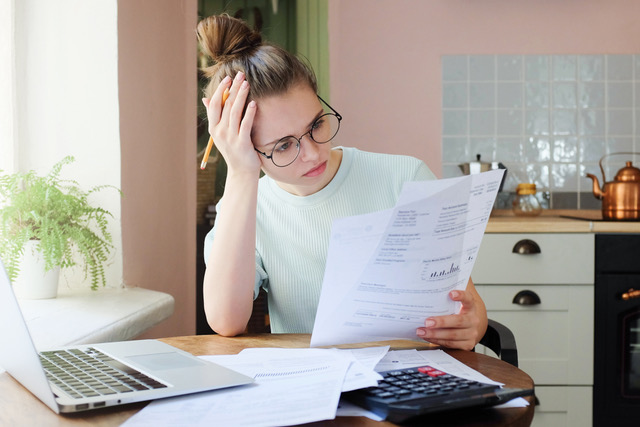 Can I Refinance My Student Loans with a Low Credit Score?
